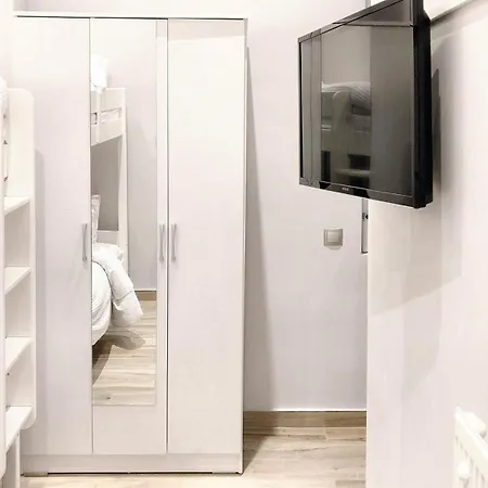 Апартаменты Center With A Modern Breeze